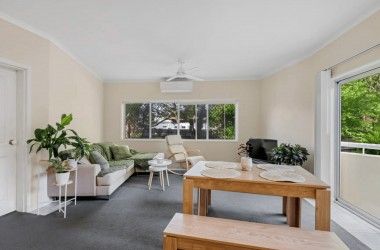 Listing Photograph