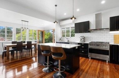 View Listing Listing Photograph