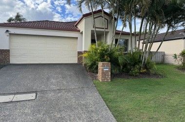 View Listing Listing Photograph