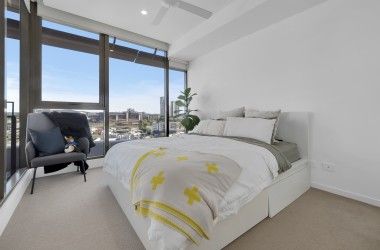 View Listing Listing Photograph