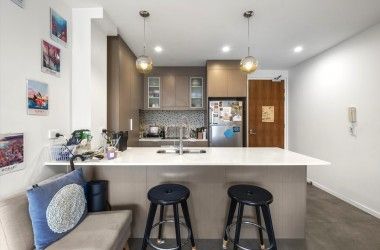 View Listing Listing Photograph