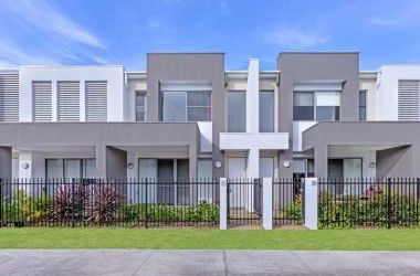 View Listing Listing Photograph