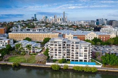 View Listing Listing Photograph