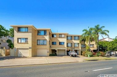 View Listing Listing Photograph