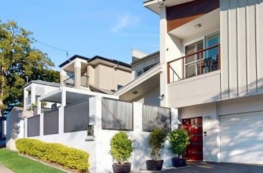 View Listing Listing Photograph