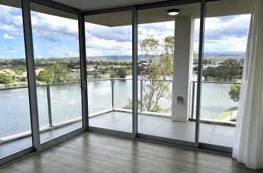 View Listing Listing Photograph