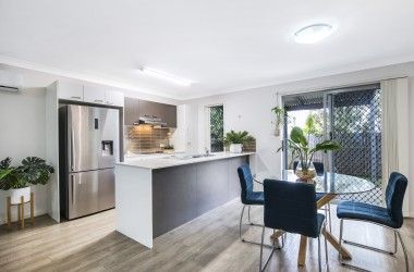 View Listing Listing Photograph