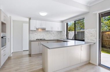 View Listing Listing Photograph