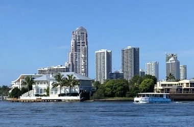 View Listing Listing Photograph