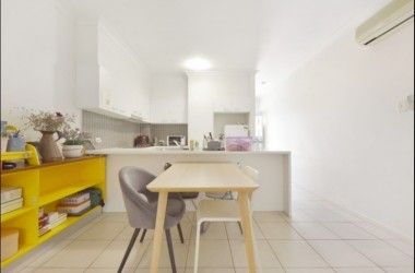 View Listing Listing Photograph