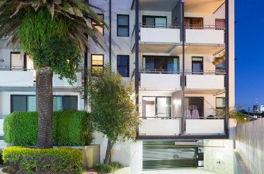 View Listing Listing Photograph