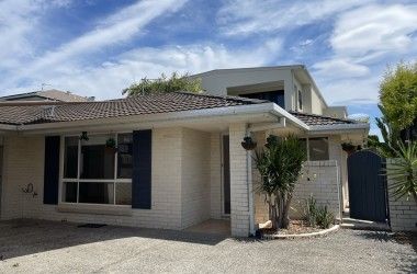 View Listing Listing Photograph