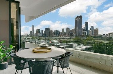 View Listing Listing Photograph