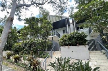 View Listing Listing Photograph