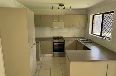 View Listing Listing Photograph