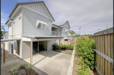 View Listing Listing Photograph