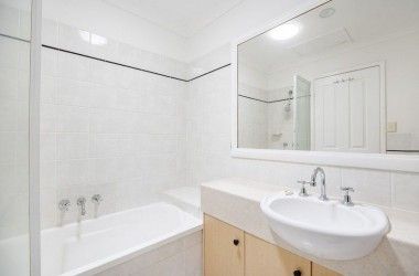 View Listing Listing Photograph