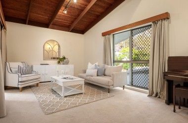 View Listing Listing Photograph