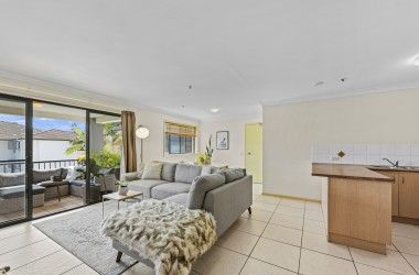 View Listing Listing Photograph