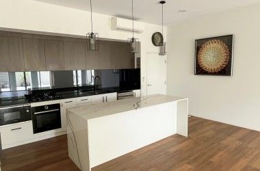 View Listing Listing Photograph