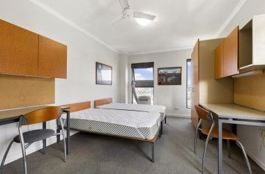 View Listing Listing Photograph