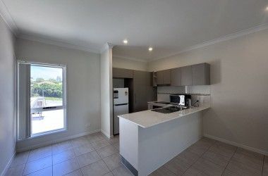 View Listing Listing Photograph