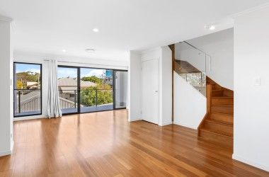 View Listing Listing Photograph