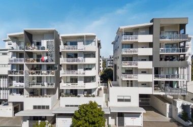 View Listing Listing Photograph