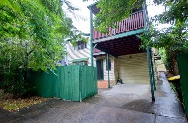 View Listing Listing Photograph