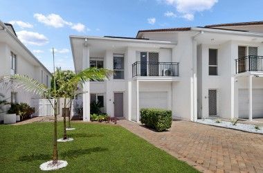 View Listing Listing Photograph