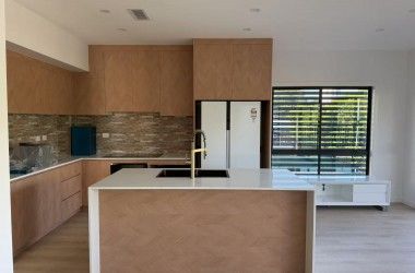 View Listing Listing Photograph