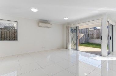 View Listing Listing Photograph