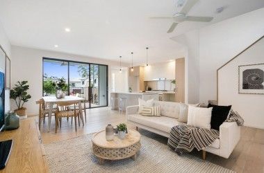 View Listing Listing Photograph