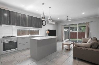 View Listing Listing Photograph