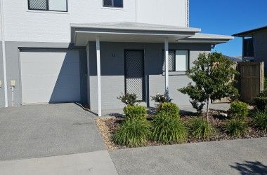 View Listing Listing Photograph