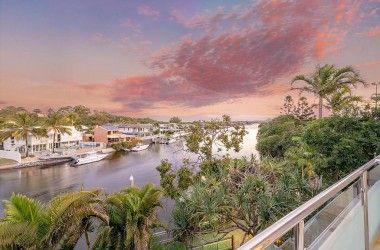 View Listing Listing Photograph