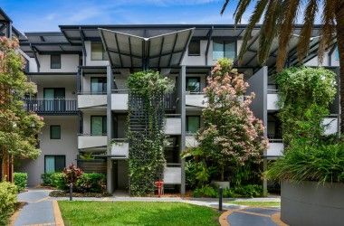 View Listing Listing Photograph