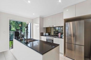 View Listing Listing Photograph