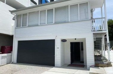 View Listing Listing Photograph