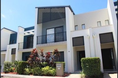 View Listing Listing Photograph