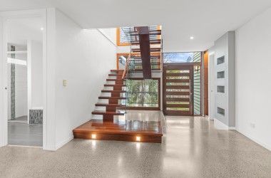 View Listing Listing Photograph