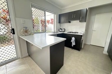 View Listing Listing Photograph