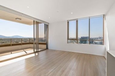 View Listing Listing Photograph