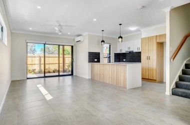 View Listing Listing Photograph