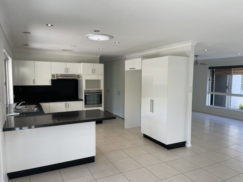 rental property Sunshine Coast