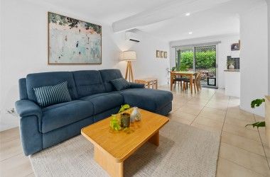 View Listing Listing Photograph