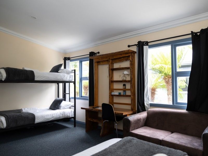 hospitality Western