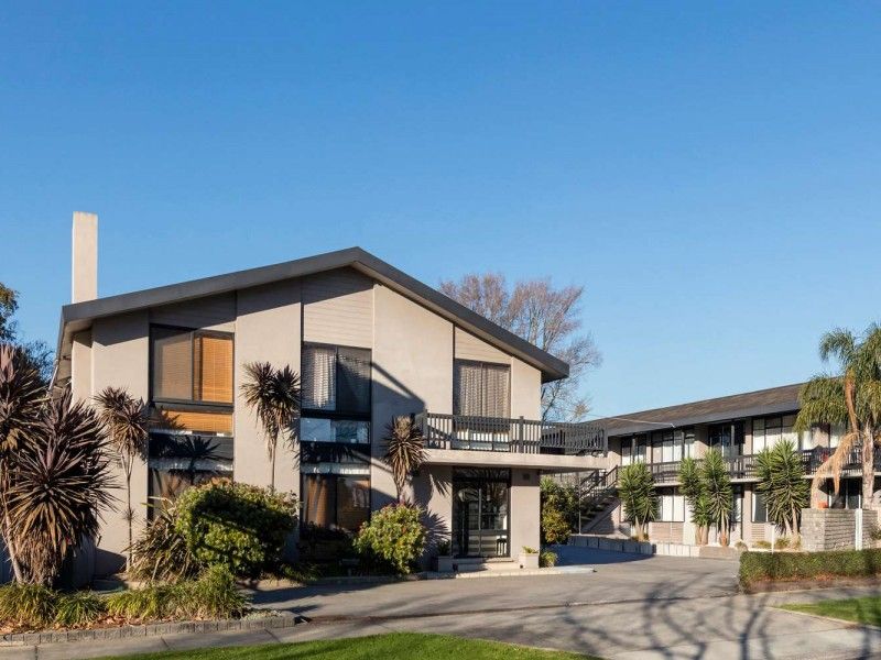 hospitality High country