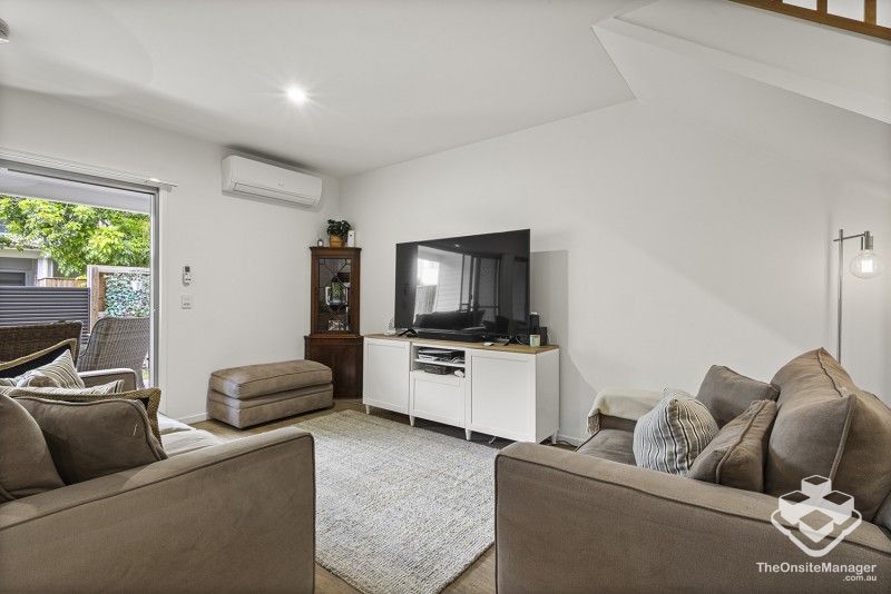 rental property Sunshine Coast