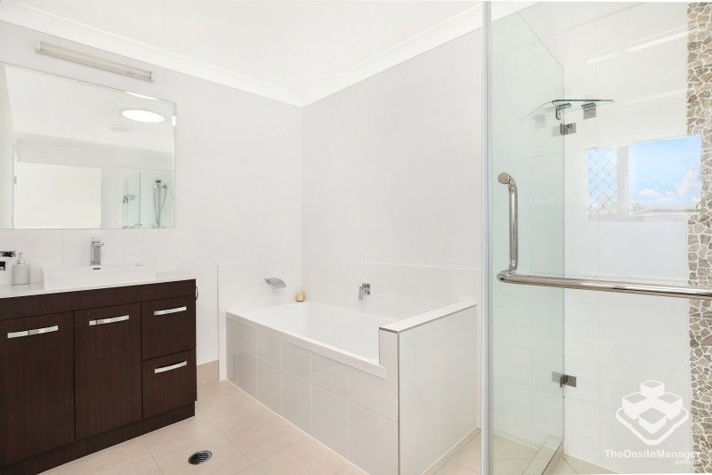 rental property Sunshine Coast